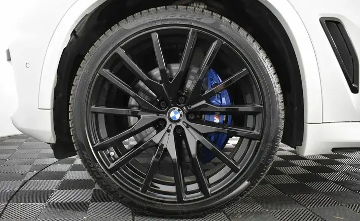 BMW X5 - Фото 3