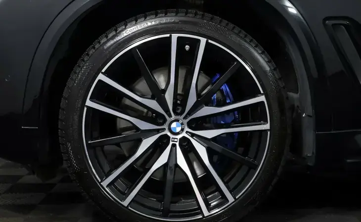 BMW X5 - Фото 8