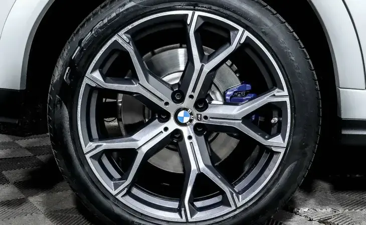 BMW X6 - Фото 14