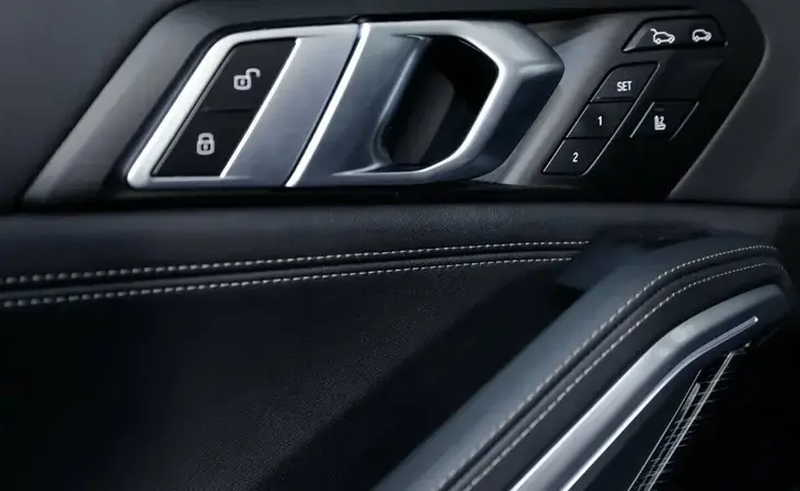 BMW X6 - Фото 10