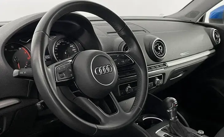 Audi A3 - Фото 7