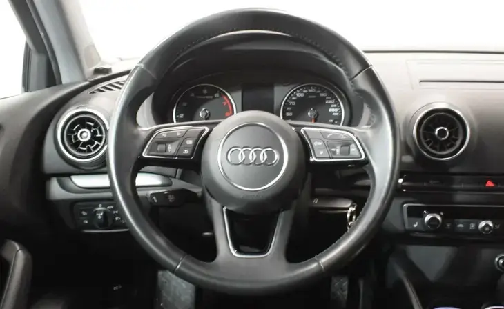 Audi A3 - Фото 15