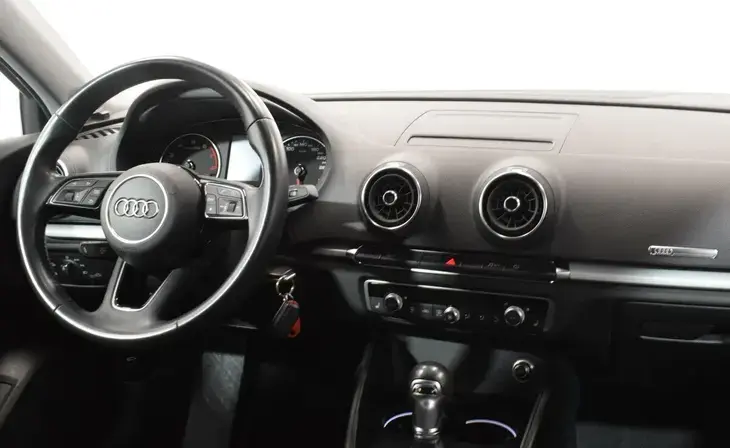 Audi A3 - Фото 16