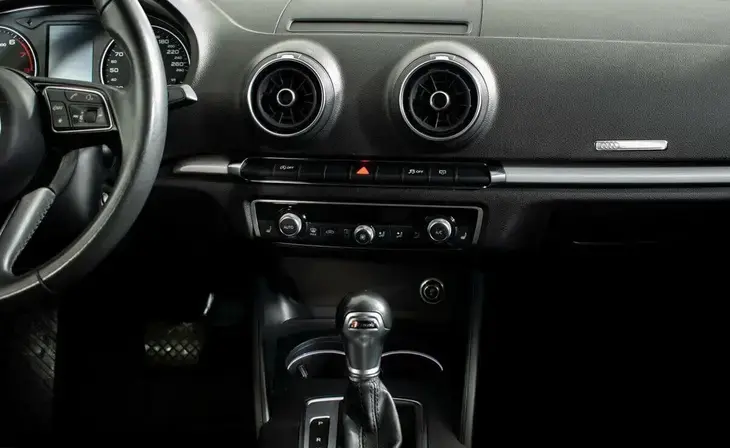 Audi A3 - Фото 4
