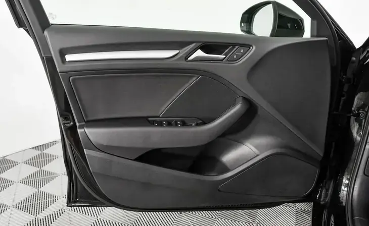 Audi A3 - Фото 13