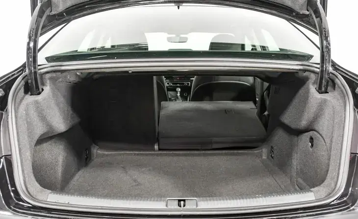 Audi A3 - Фото 6
