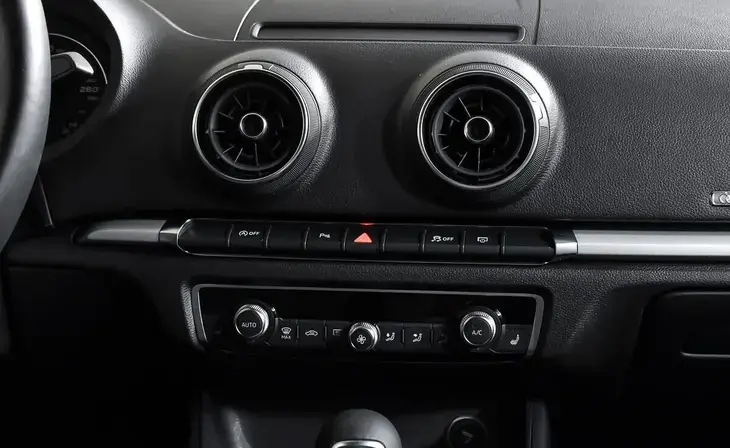 Audi A3 - Фото 14