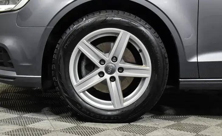 Audi A3 - Фото 6