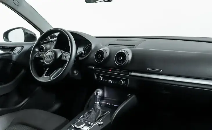 Audi A3 - Фото 9