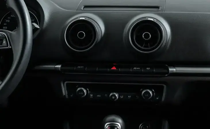 Audi A3 - Фото 11