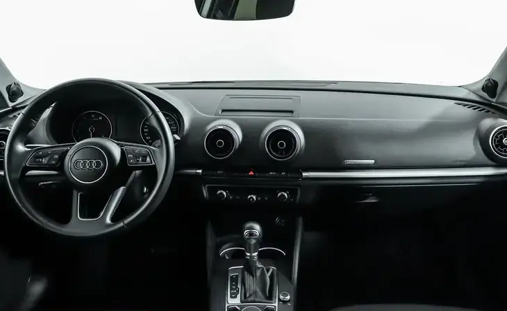 Audi A3 - Фото 7