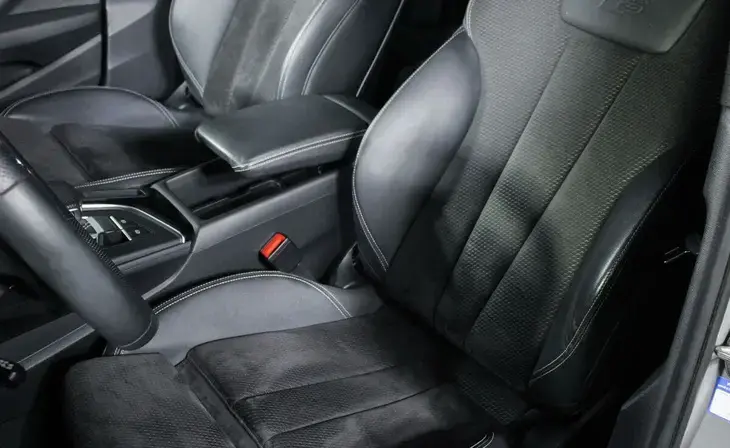 Audi A4 - Фото 15