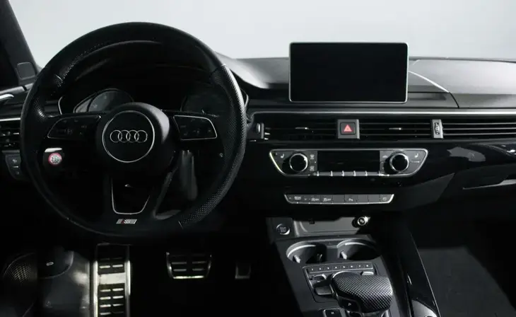 Audi A4 - Фото 18