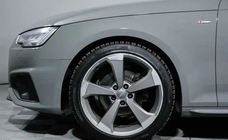 Audi A4 - Фото 4