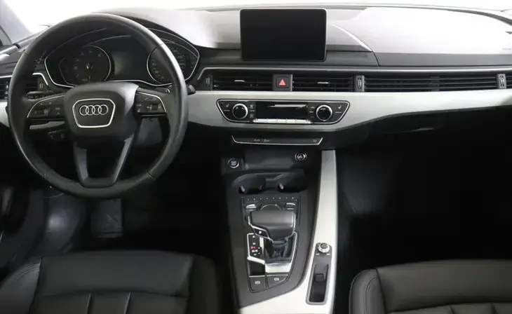 Audi A4 - Фото 10