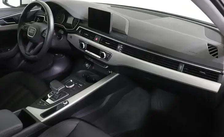 Audi A4 - Фото 12
