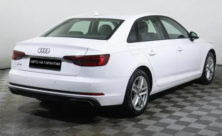 Audi A4 - Фото 2