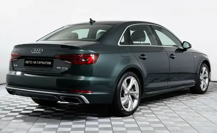 Audi A4 - Фото 1