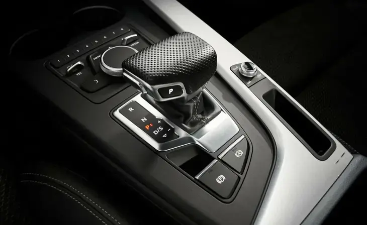 Audi A4 - Фото 4