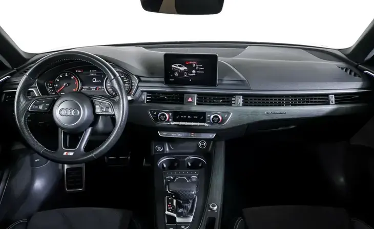 Audi A4 - Фото 9