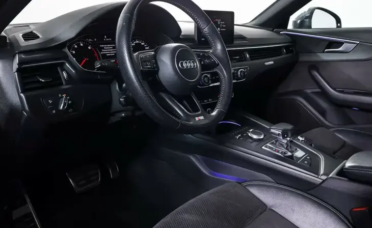 Audi A4 - Фото 11
