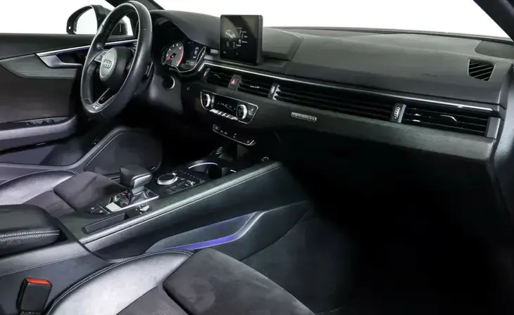 Audi A4 - Фото 14