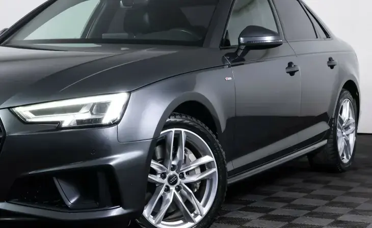 Audi A4 - Фото 7