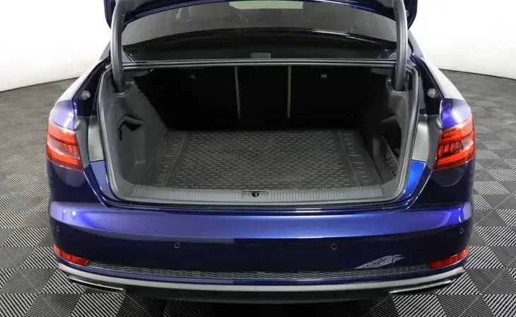 Audi A4 - Фото 3