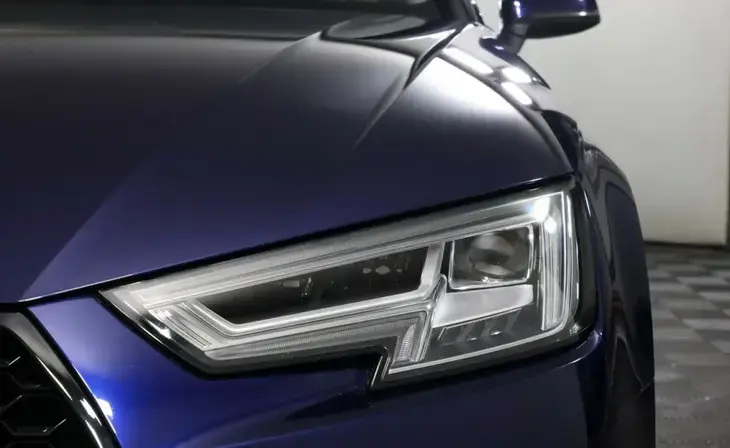 Audi A4 - Фото 4
