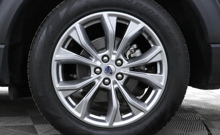 Ford Explorer - Фото 8