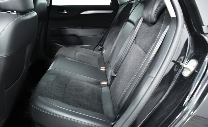 Citroen C4 - Фото 11