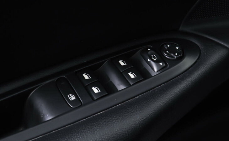 Citroen C4 - Фото 13