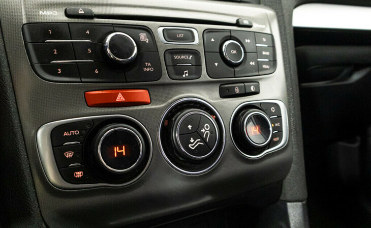 Citroen C4 - Фото 11