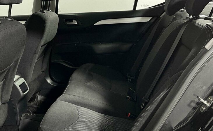 Citroen C4 - Фото 7