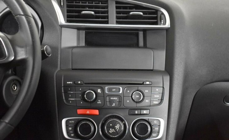 Citroen C4 - Фото 12