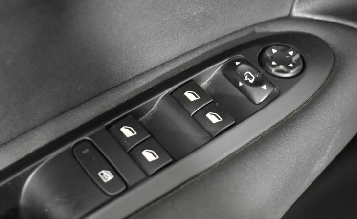 Citroen C4 - Фото 15