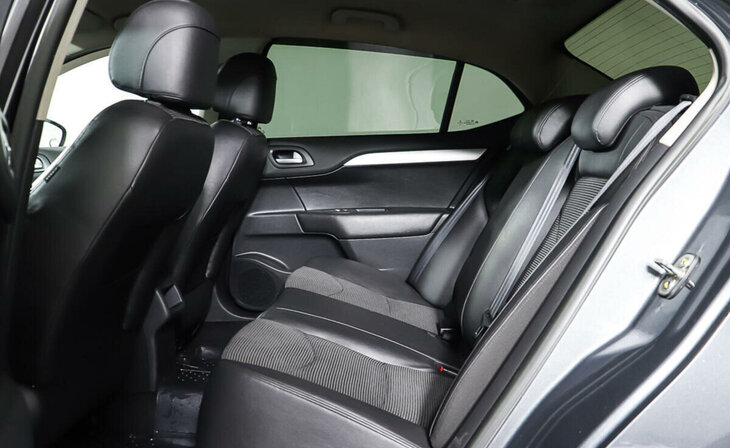 Citroen C4 - Фото 12