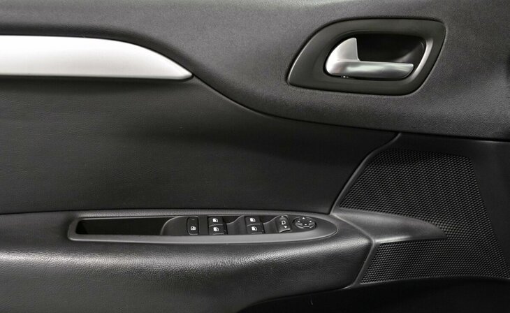 Citroen C4 - Фото 8