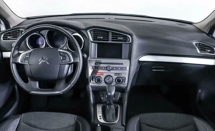 Citroen C4 - Фото 8