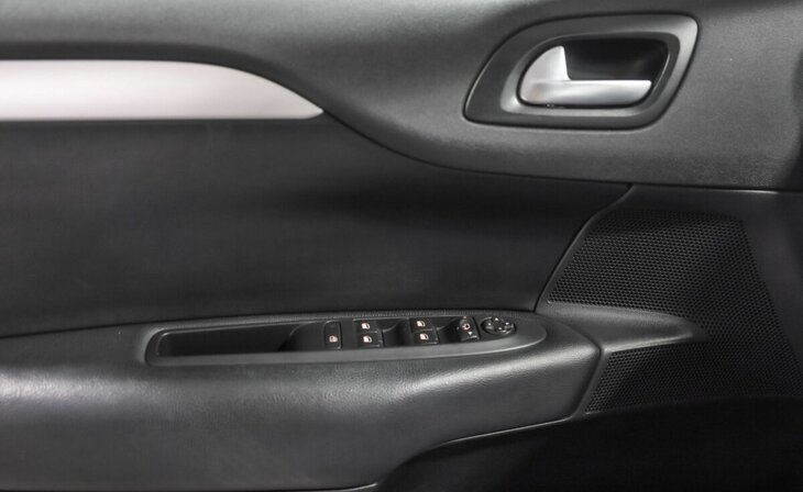 Citroen C4 - Фото 11
