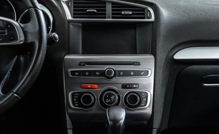 Citroen C4 - Фото 8