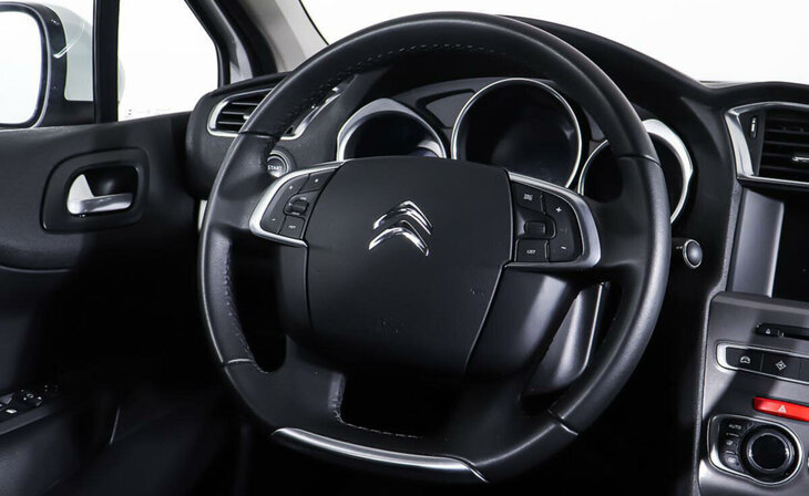 Citroen C4 - Фото 10