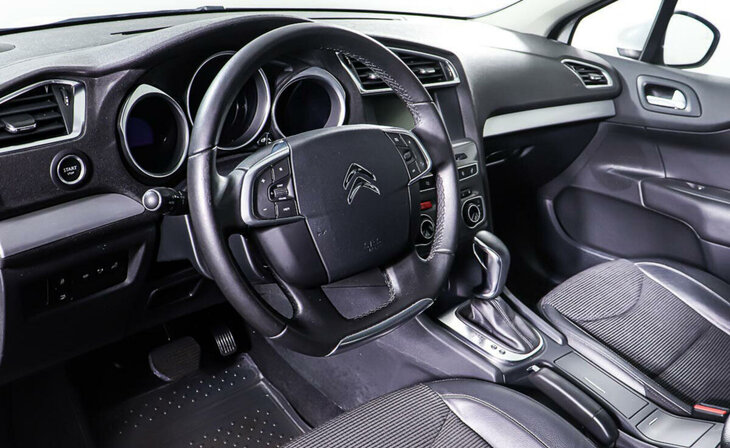 Citroen C4 - Фото 8