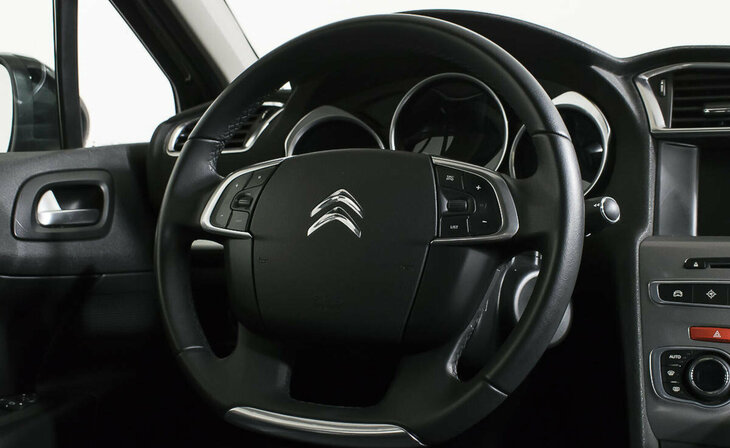 Citroen C4 - Фото 11