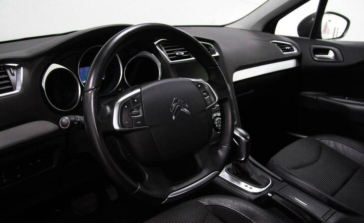 Citroen C4 - Фото 7