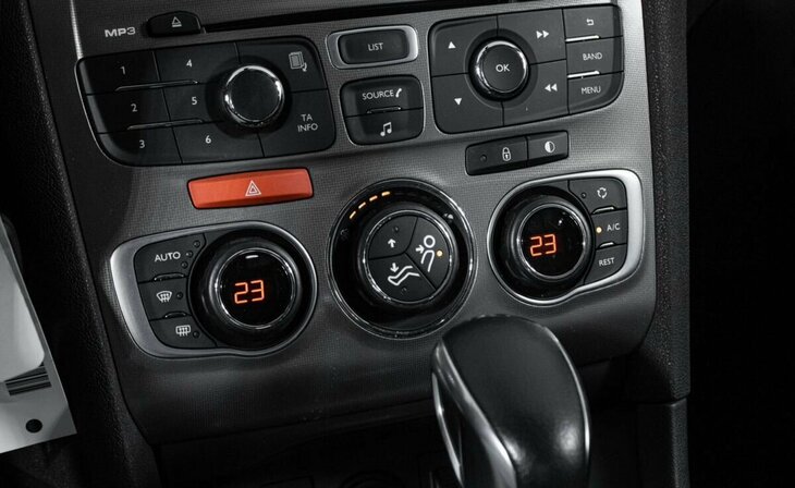 Citroen C4 - Фото 15