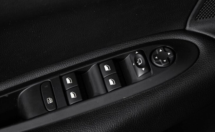 Citroen C4 - Фото 18