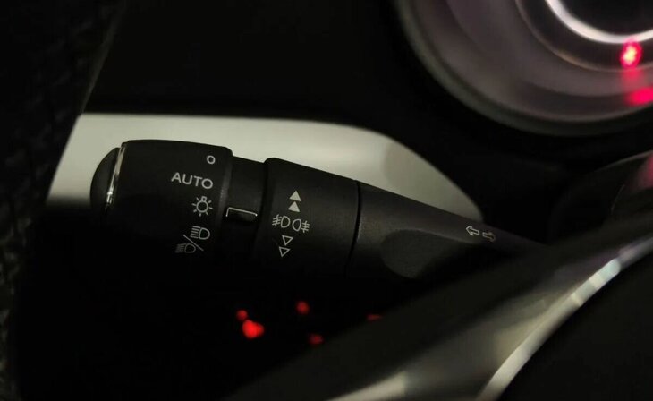 Citroen C4 - Фото 11