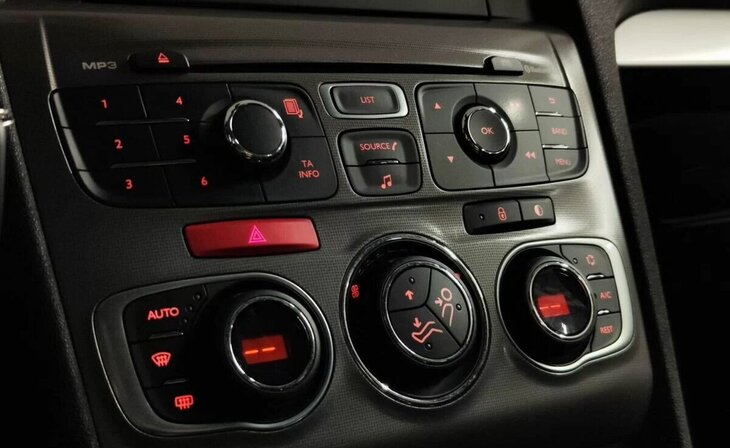 Citroen C4 - Фото 13