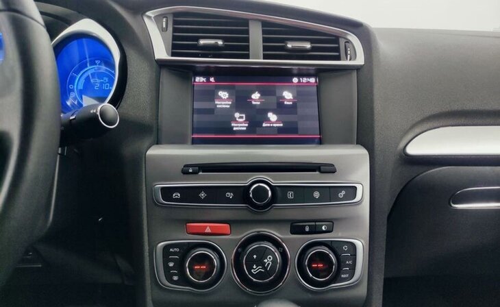 Citroen C4 - Фото 10